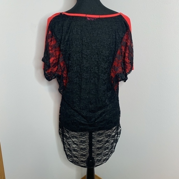 Annabelle "Paris Bonjour" Lace Back Shirt - Picture 3 of 5